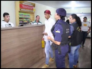 G.M ,Conselho Tutelar e órgãos de apoio fazem blitz para a proibição do uso do Narguilé