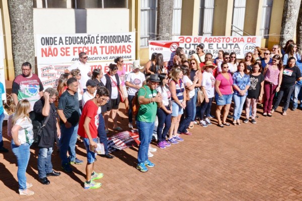 tn_7fcfdf447f_greve-professores-delair-5