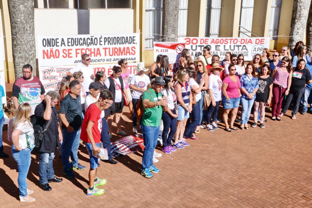tn_7fcfdf447f_greve-professores-delair-5