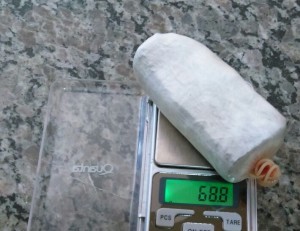 Jovem-de-18-anos-é-presa-ao-tentar-entrar-com-drogas-na-vagina-no-Mini-Presídio-de-Apucarana.-300x231