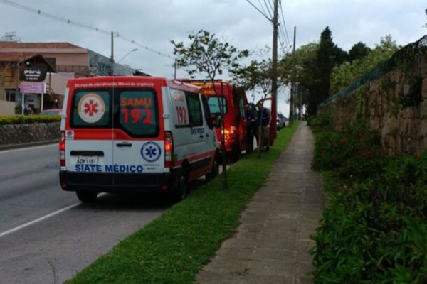 tn_7b45966bcc_garcom-baleado