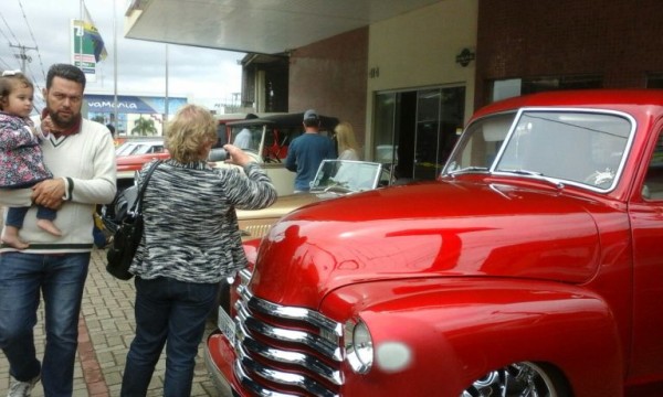 7º-encontro-do-carro-antigo-Eletran-em-Apucarana-02-768x461