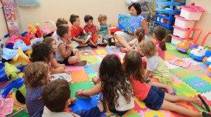 Brasil avança na educação infantil, mas trava no acesso ao ensino médio