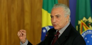 20dez2016---o-presidente-da-republica-michel-temer-discursa-durante-a-cerimonia-de-liberacao-de-recursos-para-ensino-tecnico-e-fomento-as-escolas-em-tempo-integral-1483123292841_615x300
