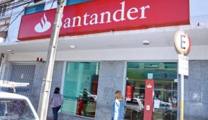 tn_efc93122a1_furto-santander-arapongas-delair-6
