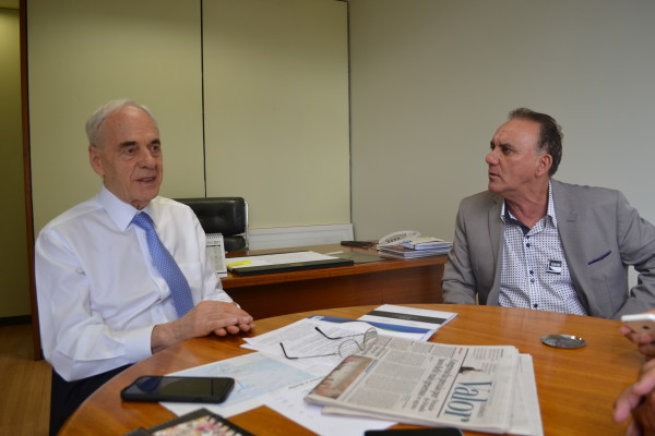Deputado federal Reinhold Stephanes visita São Pedro do Ivaí