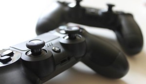 tn_428e55fbca_joystick-1216816-1920