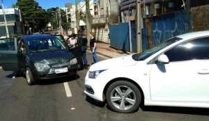 tn_a64e4b2f43_carro90