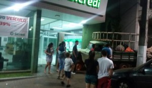 tn_c558707ee6_caminhonete