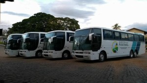 Entrega dos ônibus dos universitários de FAxinal