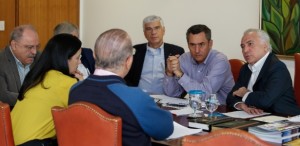 27mai2018---o-presidente-michel-temer-participa-de-reuniao-de-monitoramento-sobre-a-greve-dos-caminhoneiros-em-brasilia-1527440136651_615x300