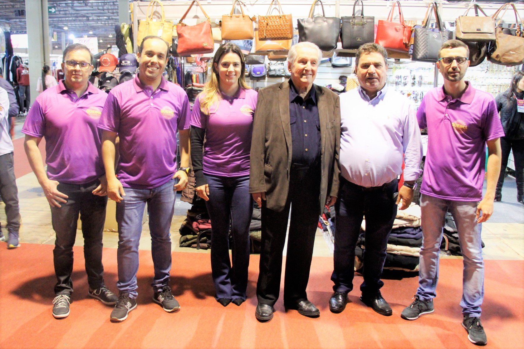 Prefeito participa de Abertura da Mega Feira Queima de Estoque