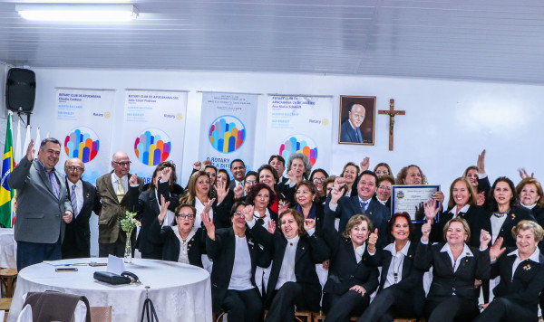 Prefeito-participa-de-homenagem-Associação-de-Senhoras-03 (1)