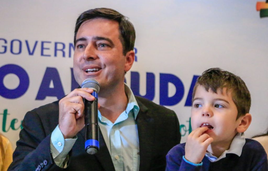 joão-com-lipe-foto-Eduardo-Matysiak-e1533574125629-1024x654