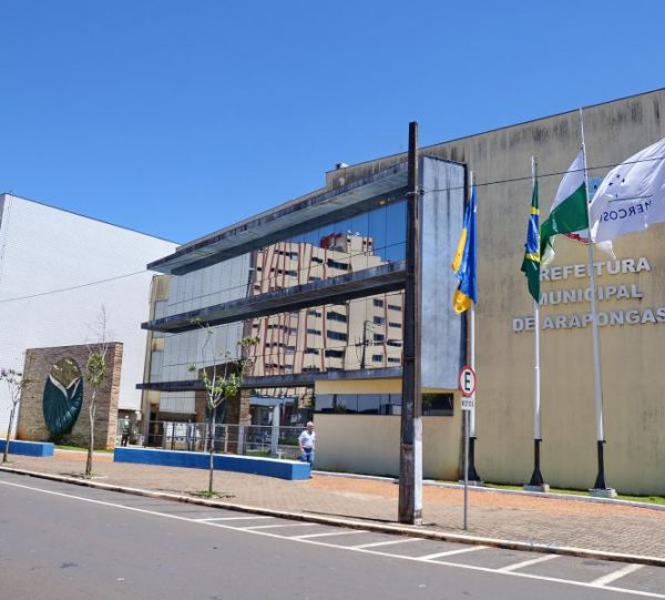Prefeitura de Arapongas vai convocar 262 profissionais da educação aprovados em concurso público