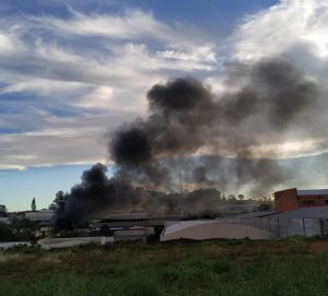 tn_8fe56efd89_incendio-barracao