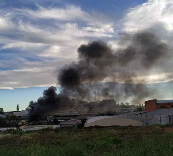 tn_8fe56efd89_incendio-barracao