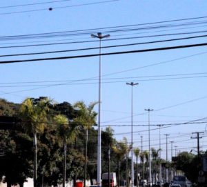 Avenida Gaturamo recebe nova iluminação pública com lâmpadas de LED