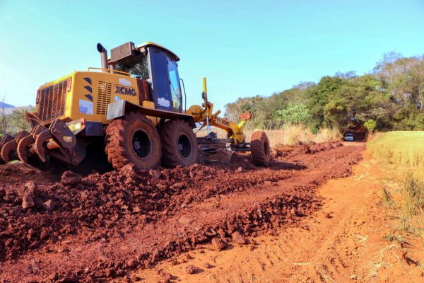 Apucarana recupera 200 quilômetros de estradas rurais