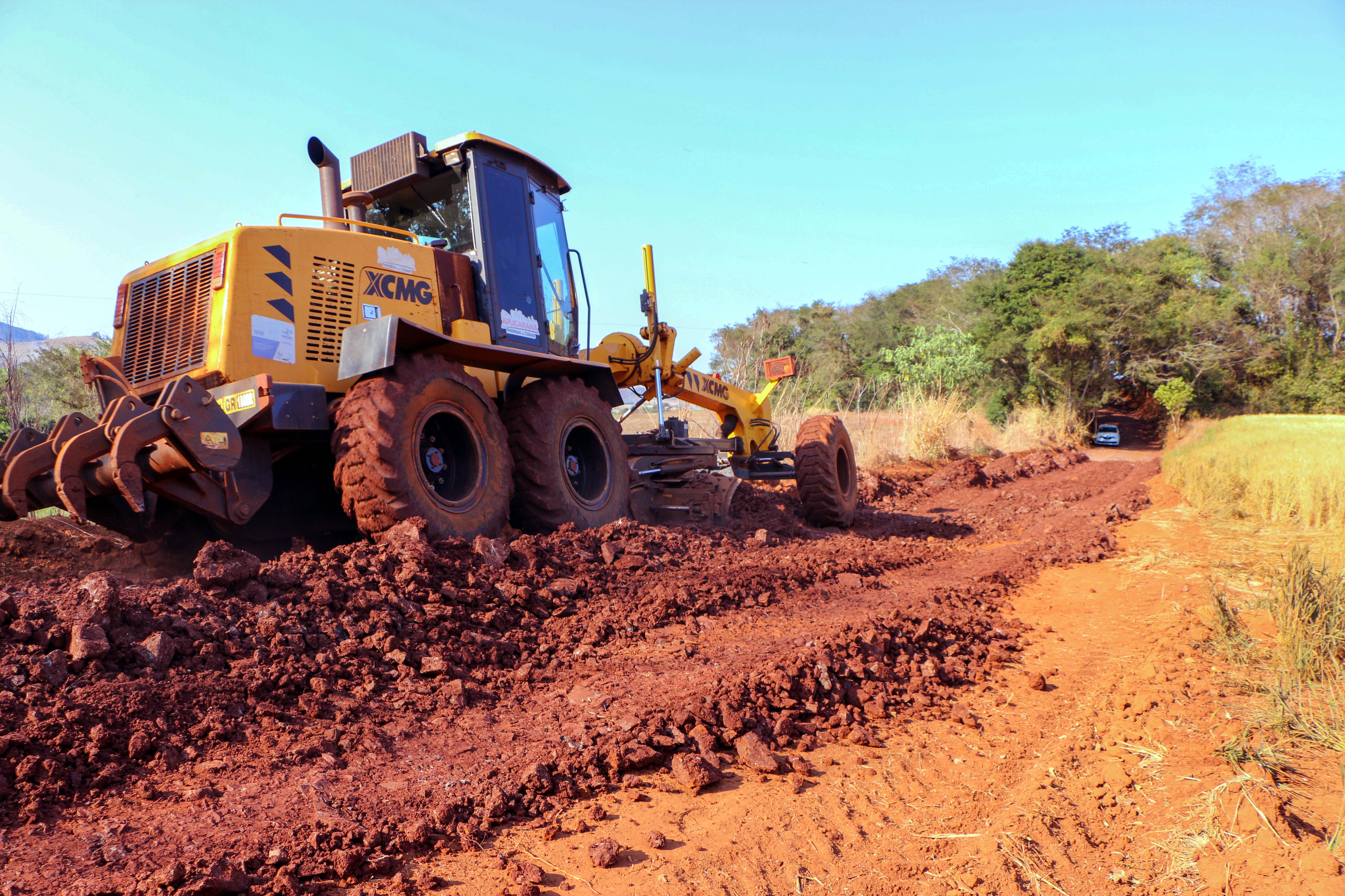 Apucarana recupera 200 quilômetros de estradas rurais