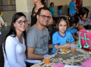 Escolas Municipais e Cmeis celebram a Semana da Família
