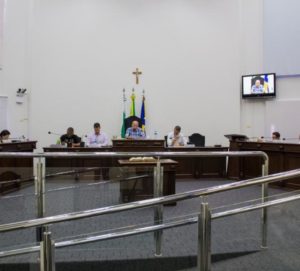 tn_7fe1941398_arapongas-camara