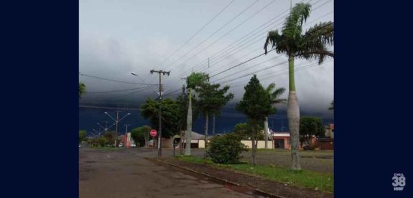 Frente-fria-avança-no-Sul-e-Inment-emite-alerta-de-tempestades-para-o-Paraná