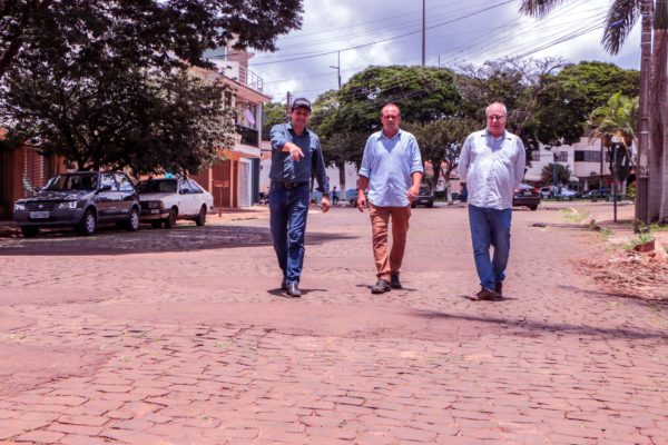 Ruas de paralelepípedo receberão recape no Distrito do Pirapó
