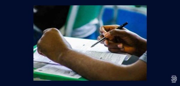 Concurso-público-de-Arapongas-tem-mais-de-29-mil-inscritos-877x420