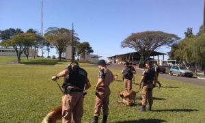 Rotary-Club-Apucarana-28-de-Janeiro-Doa-uma-Camera-GoPro-para-a-Equipe-CANIL-do-10oBPM-03-640x385
