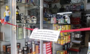 comercio_de_rua_e_saloes_de_beleza_reabrem20200627_0334