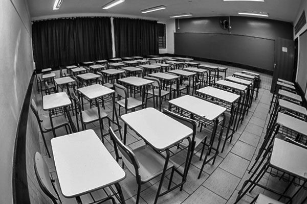 noticia_201948_img1_escolavaziaaen