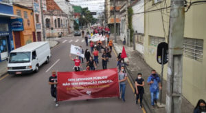 noticia_267419_img1_marcha-professores