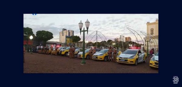 10o-BPM-inicia-Operacao-Natal-e-reforca-presenca-policial-nas-ruas-696x333