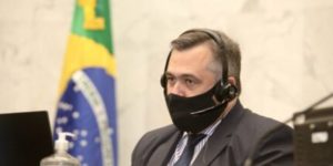 Beto-Preto-acompanha-distribuicao-das-vacinas-inte-00517617-0-202102071701-xs