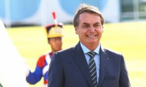 Bolsonaro-passa-Carnaval-no-litoral-de-Santa-Catar-00518530-0-202102131756-xs