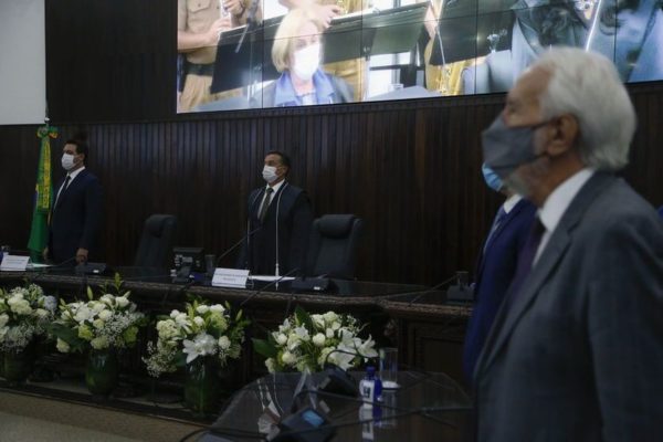 Na-posse-da-cupula-do-TJ-governador-destaca-parcer-00516727-0-202102012110-md