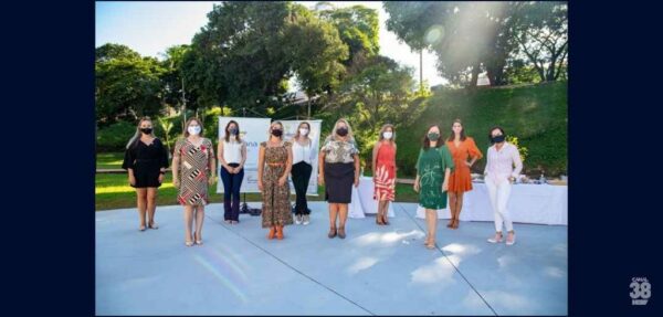 Nova-diretoria-da-Camara-da-Mulher-de-Apucarana-toma-posse-1024x490