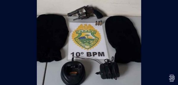 PM-de-Maua-da-Serra-prende-jovem-com-revolver-roubado-duas-balaclavas-e-base-de-radio-HT-696x333