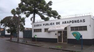 PM-e-agentes-frustram-entrega-de-celular-e-bebidas-00518585-0-202102141201-xs