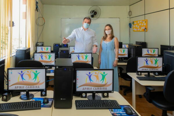 Cambira-entrega-novo-laboratorio-de-informatica-00524437-0-202103261555