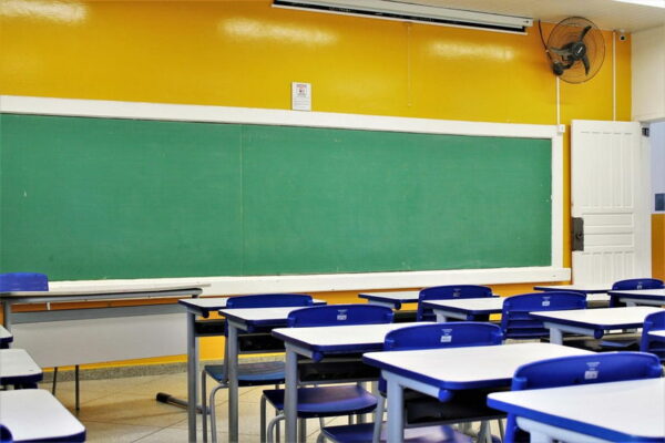 Governo-suspende-volta-das-aulas-presenciais-no-Pa-00522422-0-202103121118