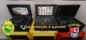 PM-apreende-maquinas-caca-niqueis-pela-3-vez-em-oi-00522435-0-202103121246