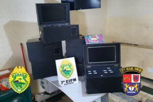 PM-recebe-denuncias-de-aglomeracao-e-encontra-pess-00521363-0-202103050836 (1)