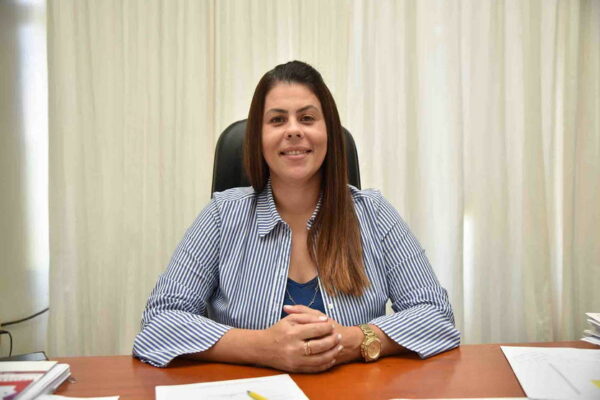 Prefeita-de-Sao-Joao-do-Ivai-Carla-Suzi-Emerencian-00526603-0-202104120914