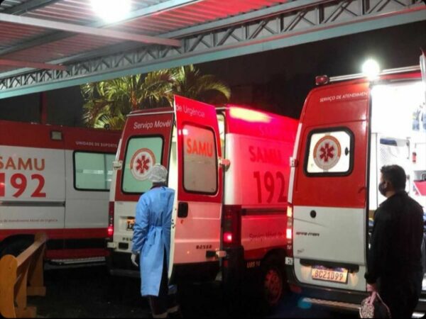 Pacientes-com-covid-esperam-por-atendimento-em-amb-00533201-0-202105310757