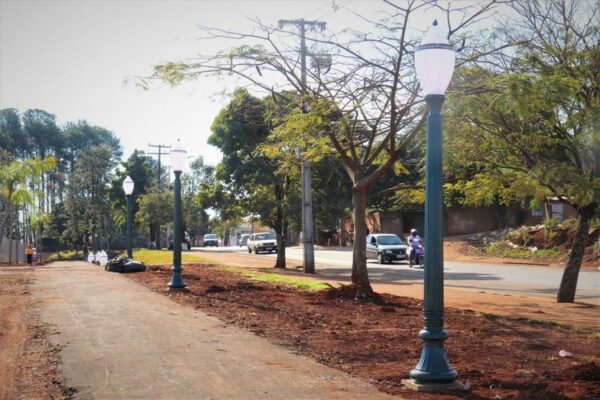 Campo-Alvorada-recebe-postes-republicanos-00535331-0-202106161431-md