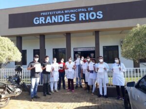 Enfermeiros-de-Grandes-Rios-no-PR-pedem-demissao-00534763-0-202106112056-md
