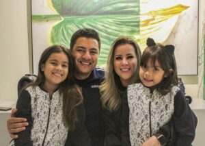 Marcos-e-Camila-com-as-filhas-Valentina-e-Helena-00539092-0-202107141235-md