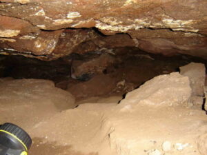 Caverna-em-Mandaguari-e-uma-das-mais-raras-do-Pais-00543135-0-202108081134